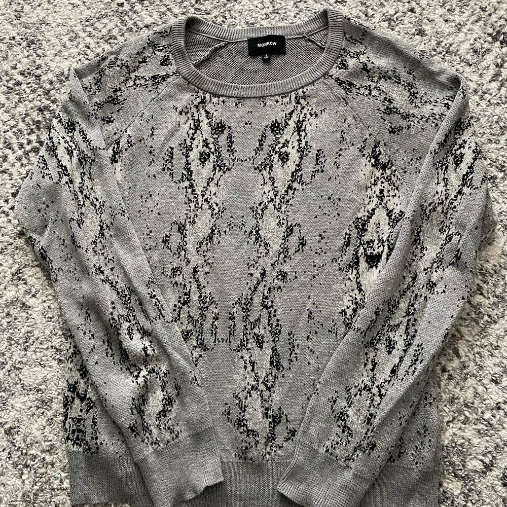 Monrow Gray Pattern Sweater, Size Small - image 3
